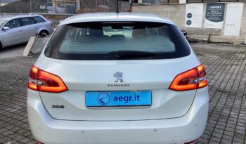
										Peugeot 308 full									