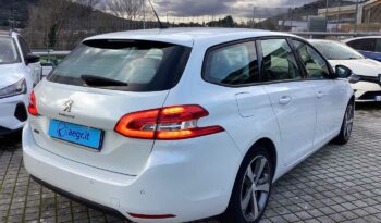 
										Peugeot 308 full									