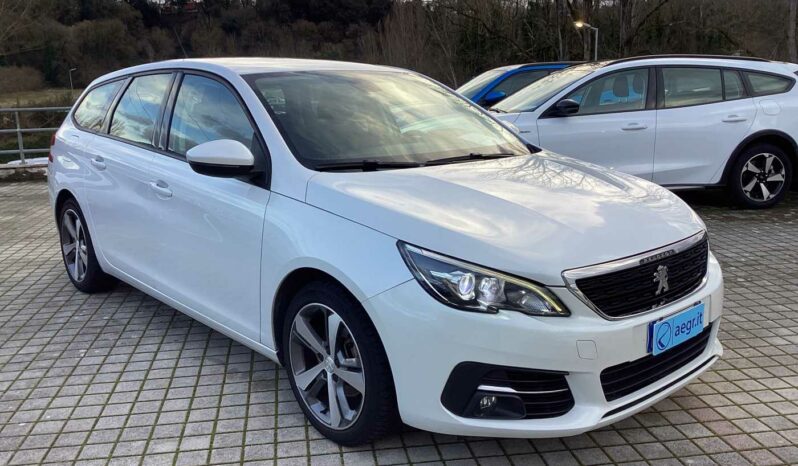 
								Peugeot 308 full									