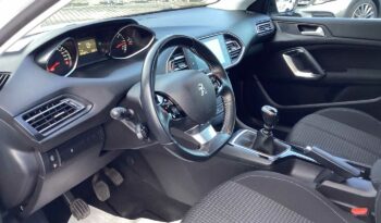 
										Peugeot 308 full									