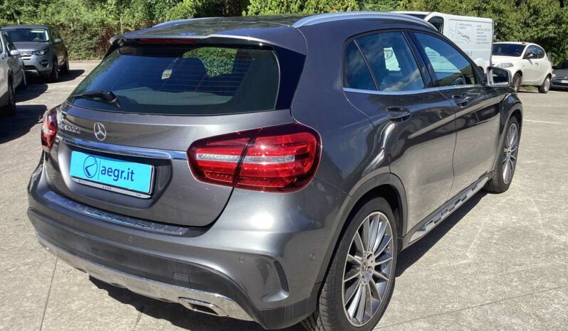 
								Mercedes-Benz GLA (X156) 200 d Sport full									