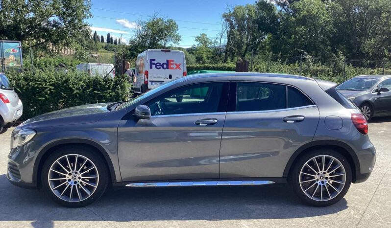 
								Mercedes-Benz GLA (X156) 200 d Sport full									