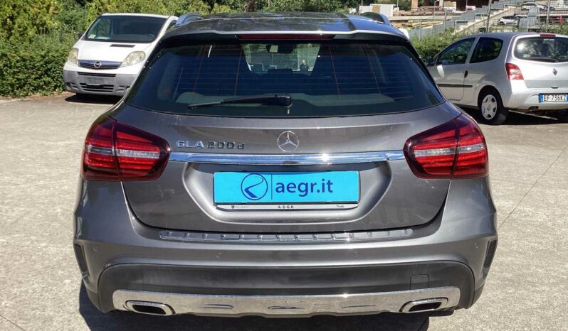 
								Mercedes-Benz GLA (X156) 200 d Sport full									