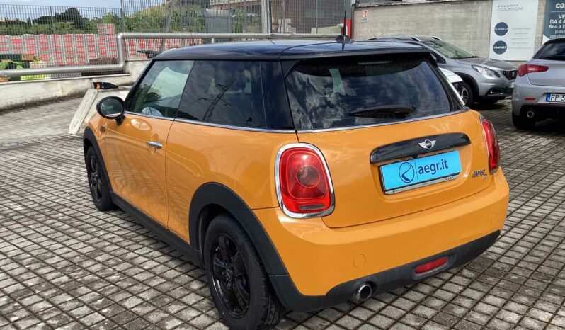 
								MINI 4ª serie (F56) Mini 1.5 Cooper D full									