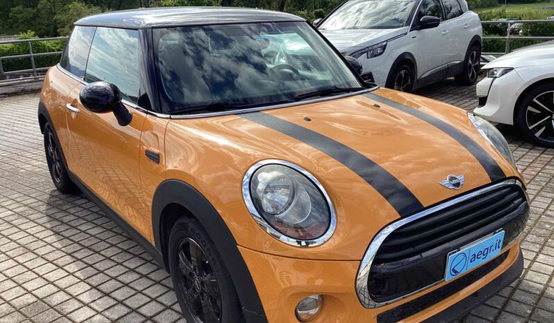 
								MINI 4ª serie (F56) Mini 1.5 Cooper D full									