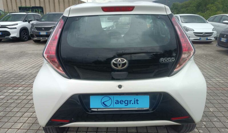 
								Toyota Aygo 2ª serie 1.0 VVT-i 69 CV 3 porte x-play MMT full									