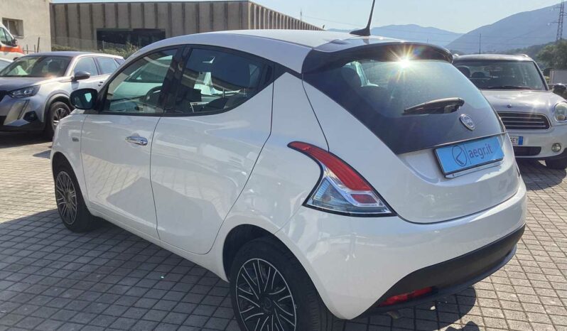 
								Lancia Ypsilon 3ª serie 1.0 FireFly 5 porte S&S Hybrid Gold full									